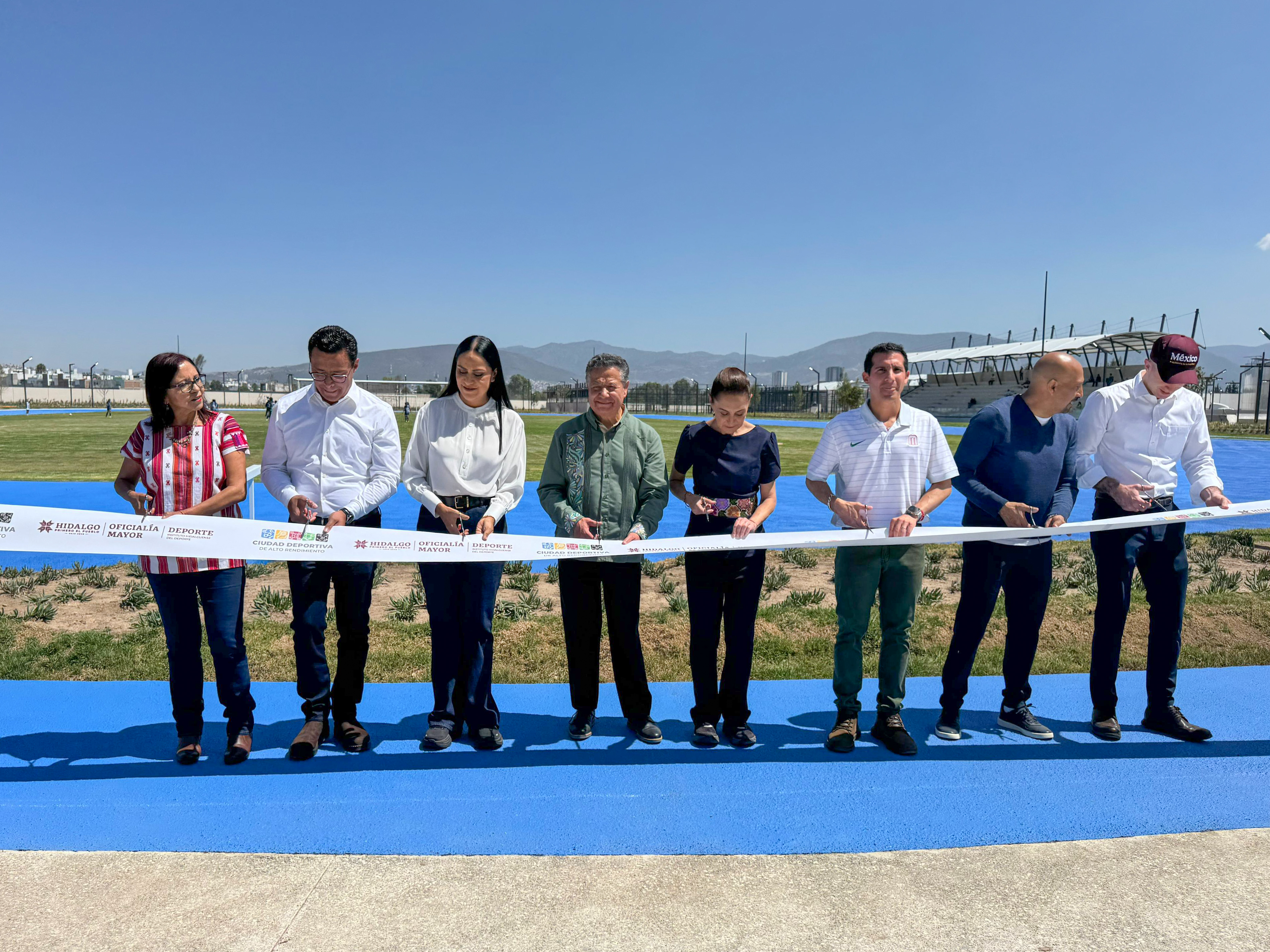 Sheinbaum y Menchaca ponen en marcha infraestructura deportiva que fortalece el tejido social en Pachuca